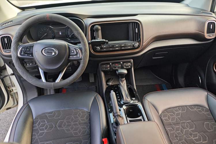 Used GAC Trumpchi GS3 2019 235T Automatic Elite Edition Center Console