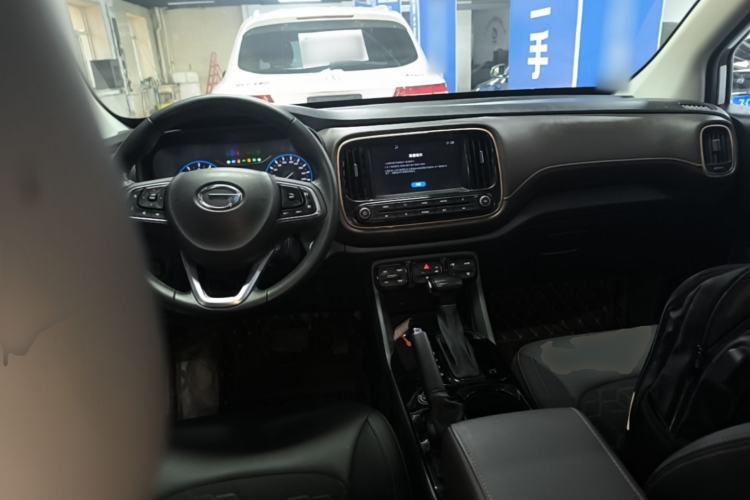 Used GAC Trumpchi GS3 2019 235T Automatic Elite Edition Center Console