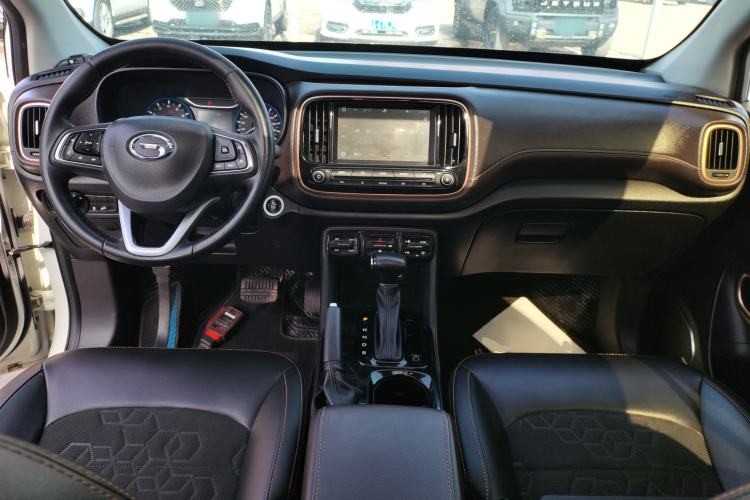 Used GAC Trumpchi GS3 2019 235T Automatic Elite Edition Center Console