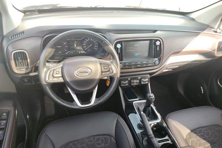 Used GAC Trumpchi GS3 2019 150N Manual Elite Edition Center Console