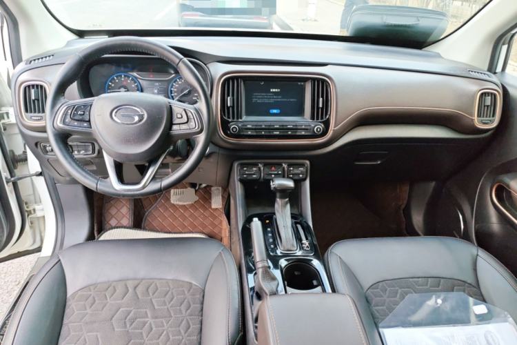Used GAC Trumpchi GS3 2019 235T Automatic Elite Edition Center Console