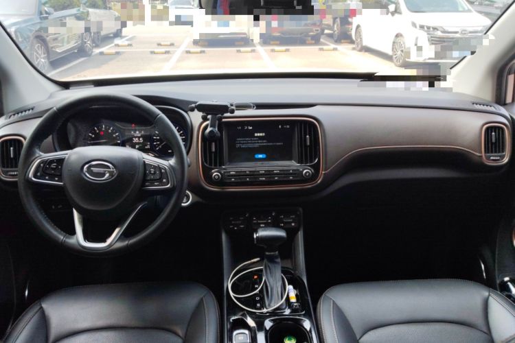 Used GAC Trumpchi GS3 2019 235T Automatic Luxury Edition Center Console