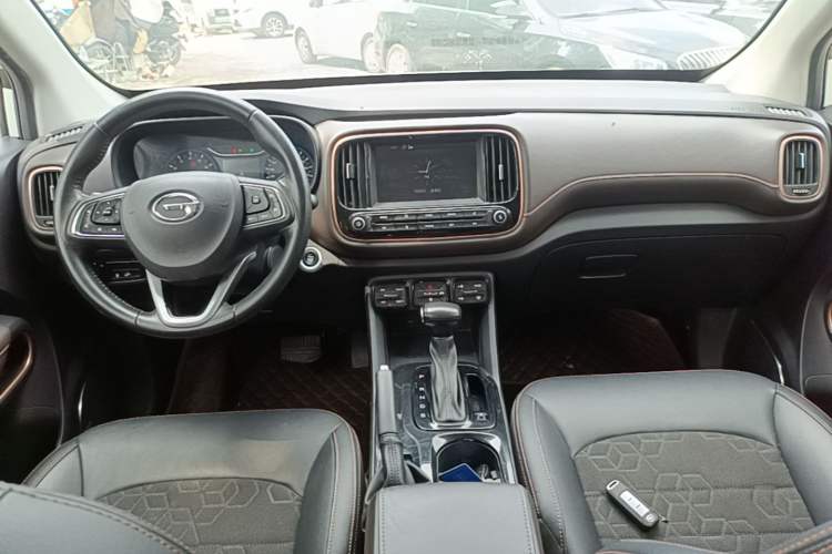 Used GAC Trumpchi GS3 2019 235T Automatic Elite Edition Center Console