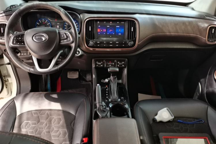 Used GAC Trumpchi GS3 2019 235T Automatic Elite Edition Center Console
