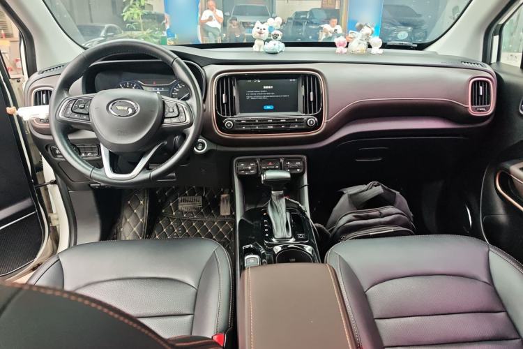 Used GAC Trumpchi GS3 2019 235T Automatic Luxury Edition Center Console