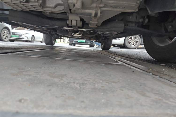 Used GAC Trumpchi GS3 2019 235T Automatic Elite Edition Chassis Front