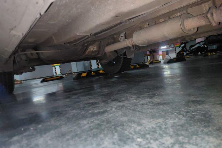 Used GAC Trumpchi GS3 2019 235T Automatic Elite Edition Chassis Front Right