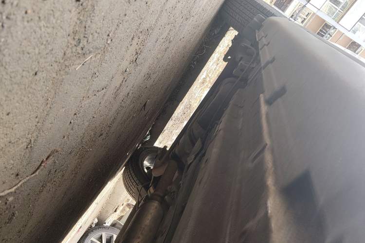 Used GAC Trumpchi GS3 2019 235T Automatic Elite Edition Chassis Front Right