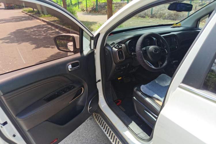 Used GAC Trumpchi GS3 2019 235T Automatic Elite Edition Driver Seat