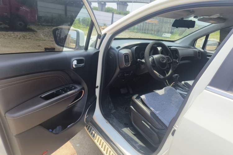 Used GAC Trumpchi GS3 2019 235T Automatic Elite Edition Driver Seat