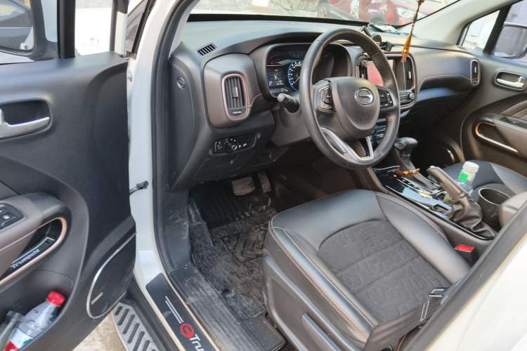 Used GAC Trumpchi GS3 2019 235T Automatic Elite Edition Driver Seat