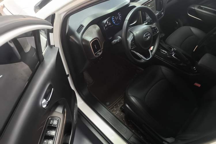 Used GAC Trumpchi GS3 2019 235T Automatic Elite Edition Driver Seat