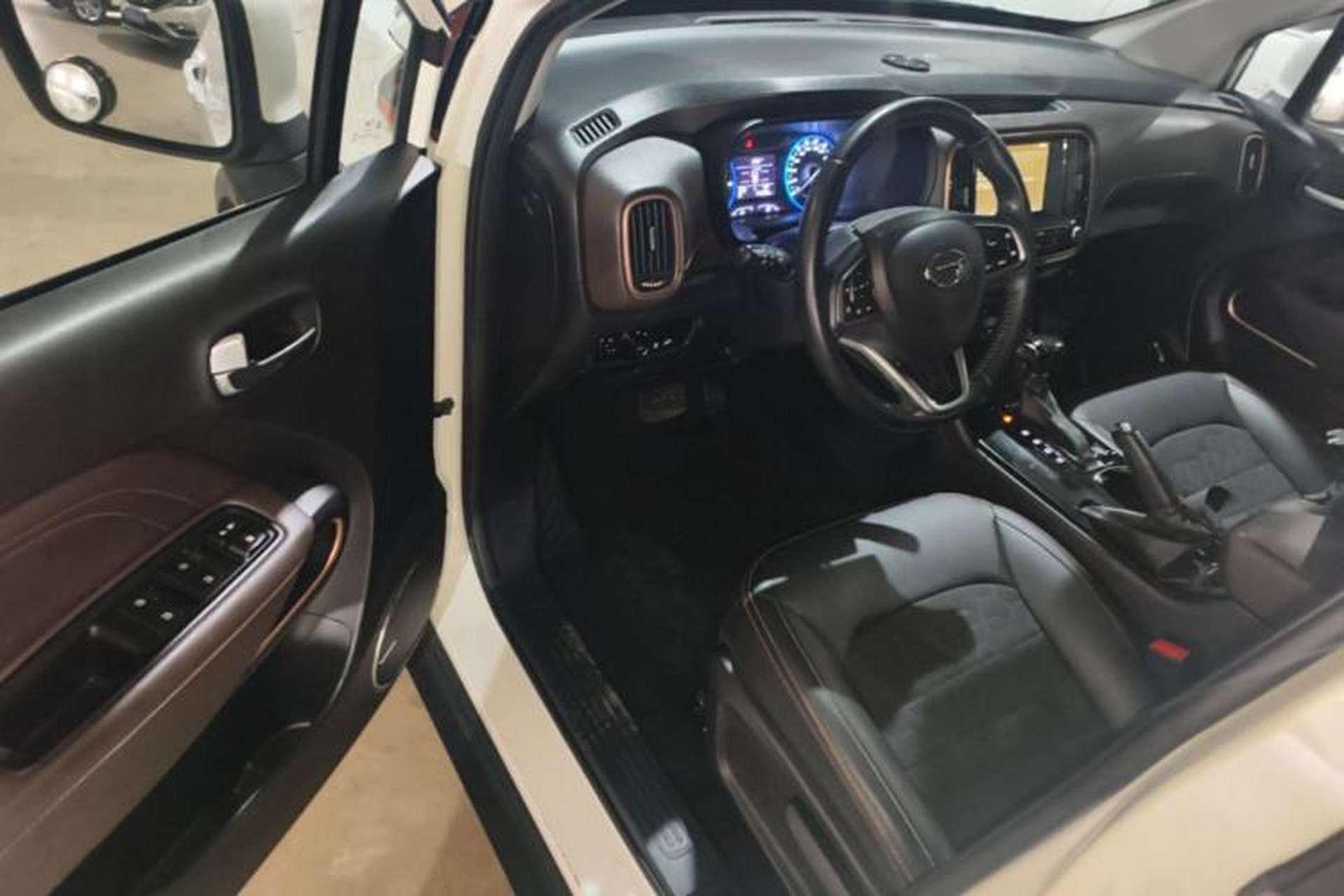 Used GAC Trumpchi GS3 2019 235T Automatic Elite Edition Driver Seat