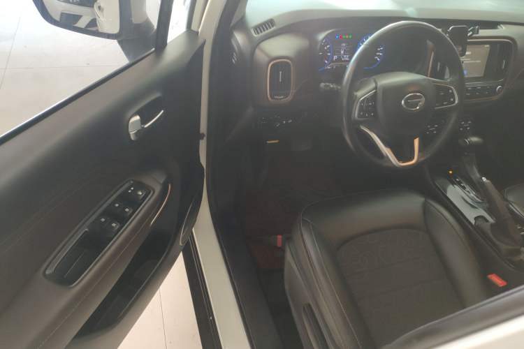 Used GAC Trumpchi GS3 2019 235T Automatic Elite Edition Driver Seat