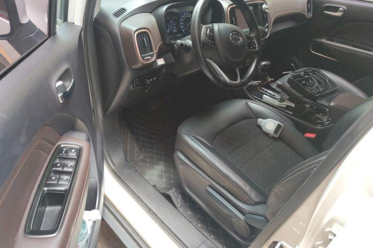 Used GAC Trumpchi GS3 2019 235T Automatic Elite Edition Driver Seat