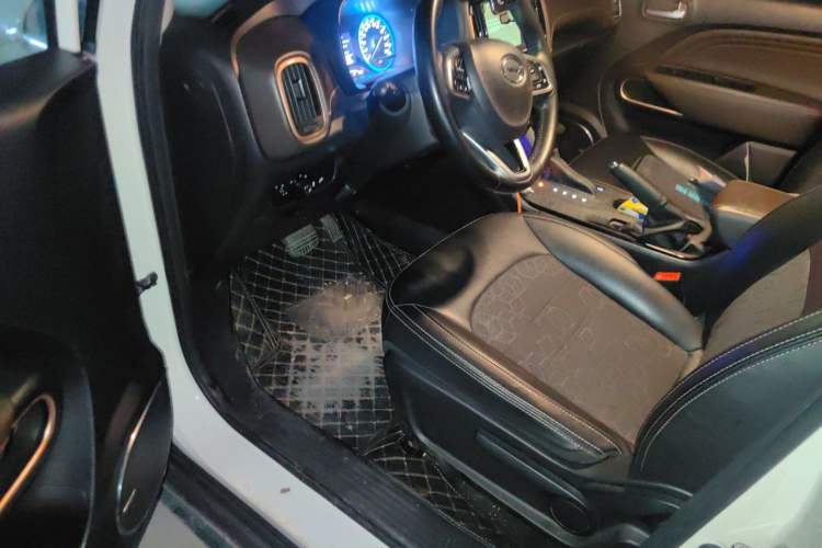 Used GAC Trumpchi GS3 2019 235T Automatic Elite Edition Driver Seat