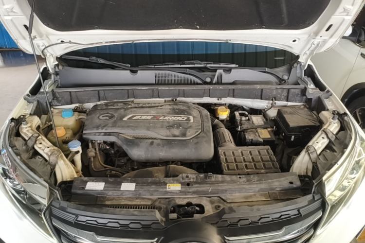 Used GAC Trumpchi GS3 2019 235T Automatic Elite Edition Engine Bay