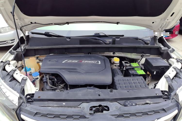 Used GAC Trumpchi GS3 2019 235T Automatic Elite Edition Engine Bay