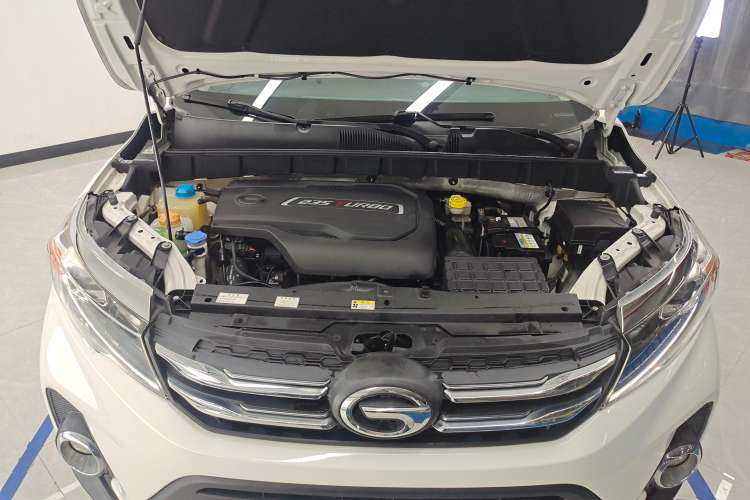 Used GAC Trumpchi GS3 2019 235T Automatic Elite Edition Engine Bay