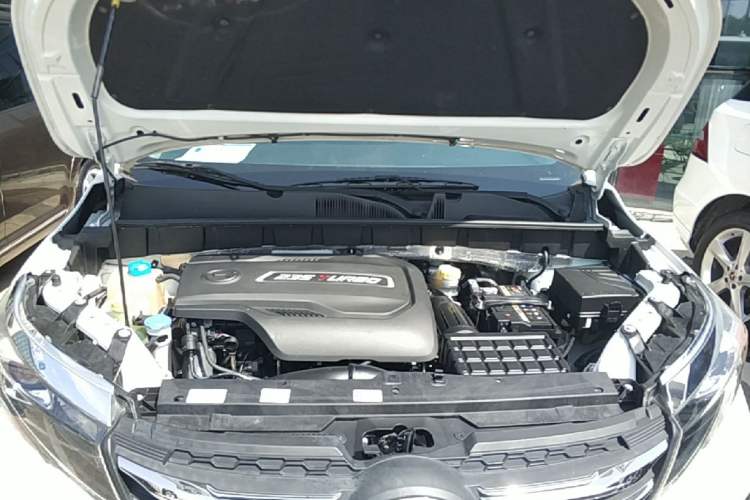 Used GAC Trumpchi GS3 2019 235T Automatic Elite Edition Engine Bay