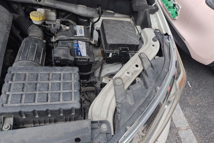 Used GAC Trumpchi GS3 2019 235T Automatic Elite Edition Engine Bay Left