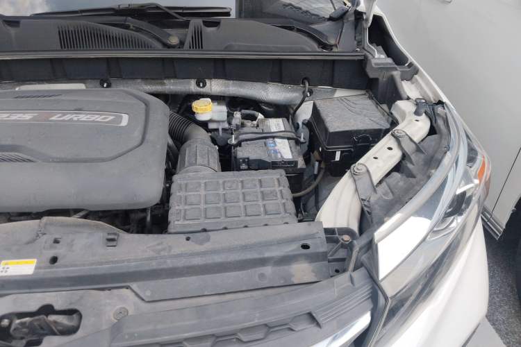 Used GAC Trumpchi GS3 2019 235T Automatic Luxury Edition Engine Bay Left