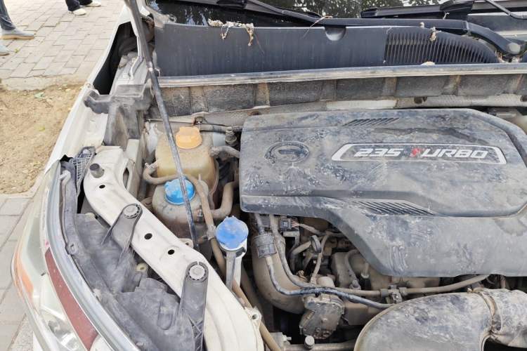 Used GAC Trumpchi GS3 2019 235T Automatic Elite Edition Engine Bay Right