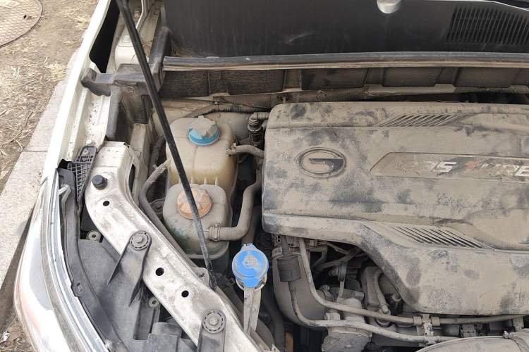 Used GAC Trumpchi GS3 2019 235T Automatic Elite Edition Engine Bay Right