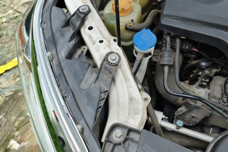 Used GAC Trumpchi GS3 2019 235T Automatic Elite Edition Engine Bay Right