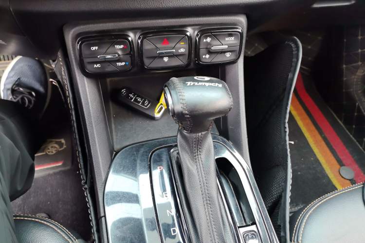 Used GAC Trumpchi GS3 2019 235T Automatic Elite Edition Gear Lever