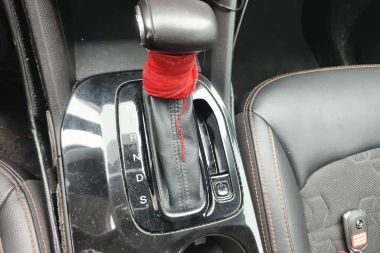 Used GAC Trumpchi GS3 2019 235T Automatic Elite Edition Gear Lever
