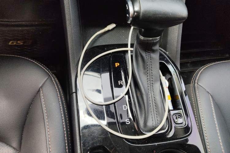 Used GAC Trumpchi GS3 2019 235T Automatic Luxury Edition Gear Lever