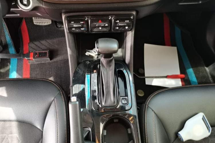Used GAC Trumpchi GS3 2019 235T Automatic Elite Edition Gear Lever
