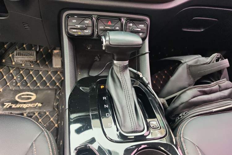 Used GAC Trumpchi GS3 2019 235T Automatic Luxury Edition Gear Lever