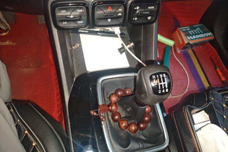 Used GAC Trumpchi GS3 2019 235T Manual Comfort Edition Gear Lever