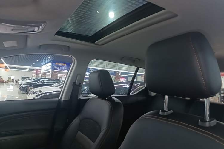 Used GAC Trumpchi GS3 2019 235T Automatic Elite Edition Headliner