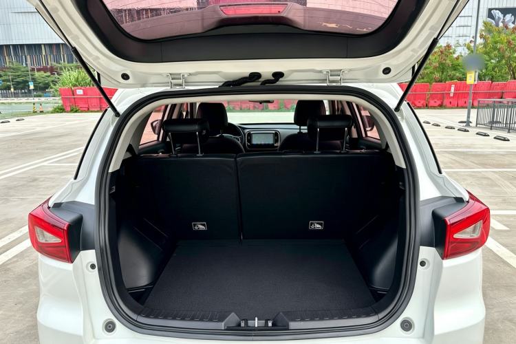 Used GAC Trumpchi GS3 2019 235T Automatic Elite Edition Interior 10