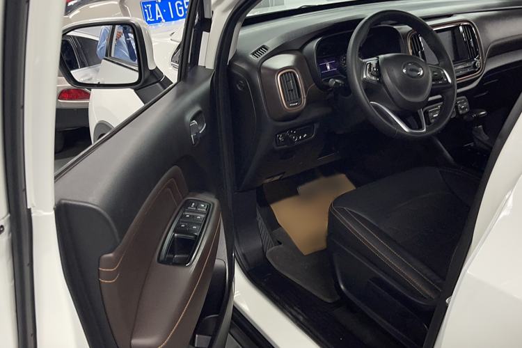 Used GAC Trumpchi GS3 2019 235T Automatic Elite Edition Interior 2