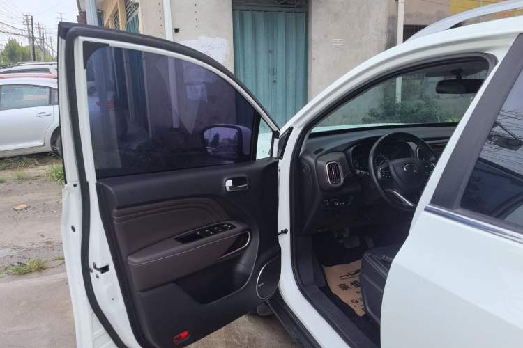 Used GAC Trumpchi GS3 2019 235T Automatic Elite Edition Interior 2