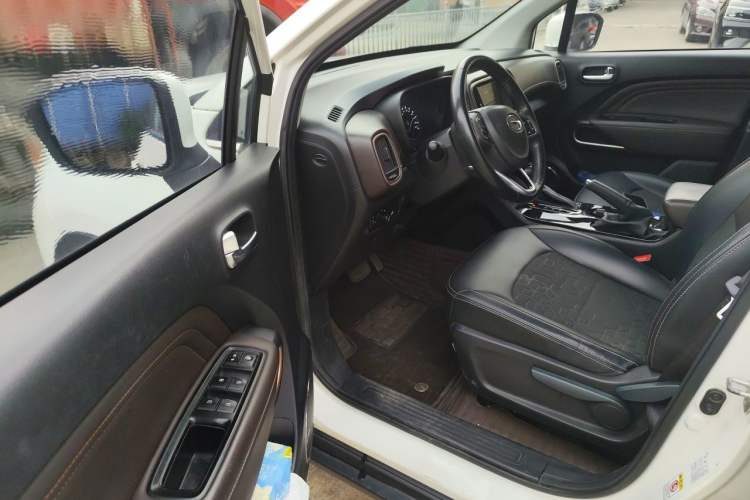 Used GAC Trumpchi GS3 2019 235T Automatic Elite Edition Interior 3