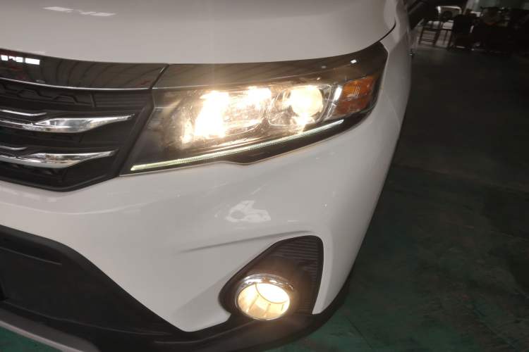 Used GAC Trumpchi GS3 2019 235T Automatic Elite Edition Left Front Headlight