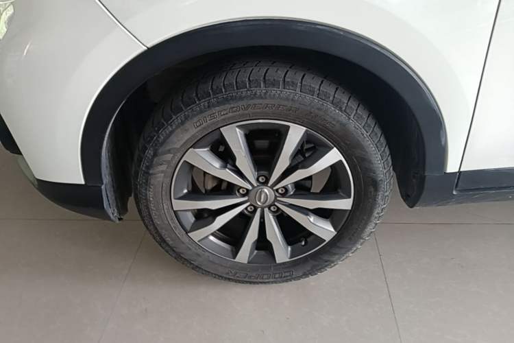 Used GAC Trumpchi GS3 2019 235T Automatic Elite Edition Left Front Wheel Hub