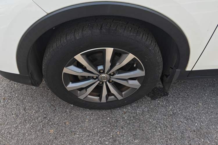 Used GAC Trumpchi GS3 2019 235T Automatic Elite Edition Left Front Wheel Hub