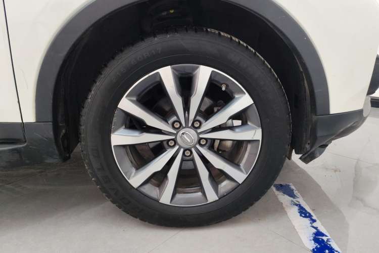 Used GAC Trumpchi GS3 2019 235T Automatic Elite Edition Left Front Wheel Hub