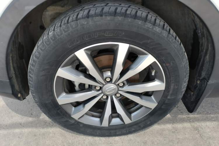 Used GAC Trumpchi GS3 2019 235T Automatic Elite Edition Left Front Wheel Hub