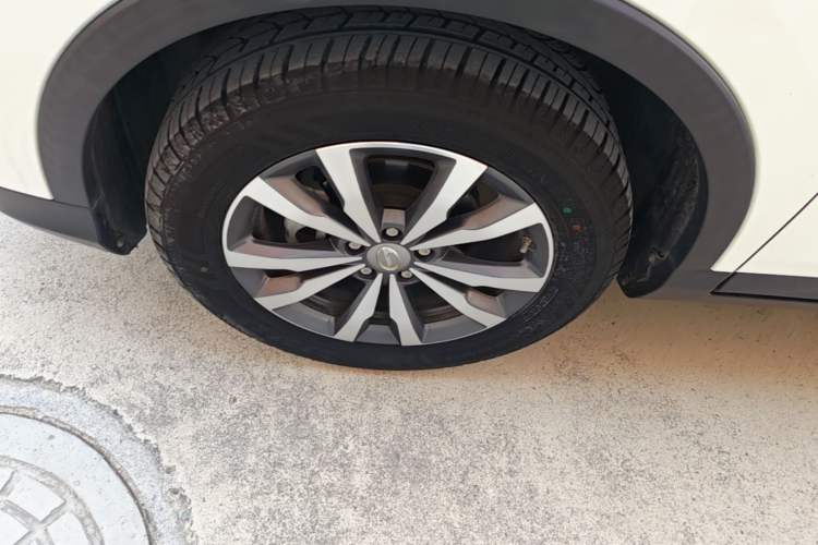 Used GAC Trumpchi GS3 2019 235T Manual Elite Edition Left Front Wheel Hub