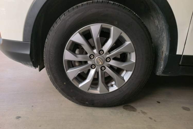 Used GAC Trumpchi GS3 2019 235T Manual Comfort Edition Left Front Wheel Hub