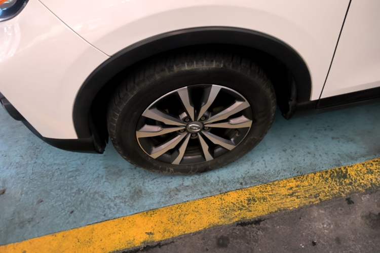 Used GAC Trumpchi GS3 2019 235T Automatic Elite Edition Left Front Wheel Hub