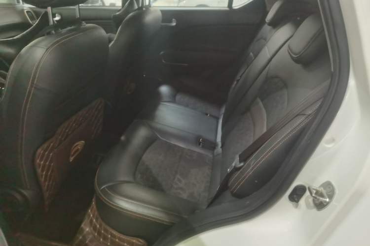 Used GAC Trumpchi GS3 2019 235T Automatic Elite Edition Left Rear Seat
