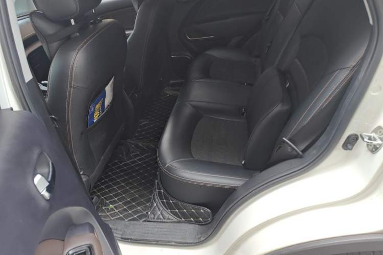 Used GAC Trumpchi GS3 2019 235T Automatic Elite Edition Left Rear Seat